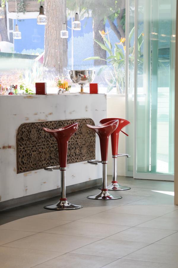 Hotel Caribia Pinarella Cervia Exterior photo