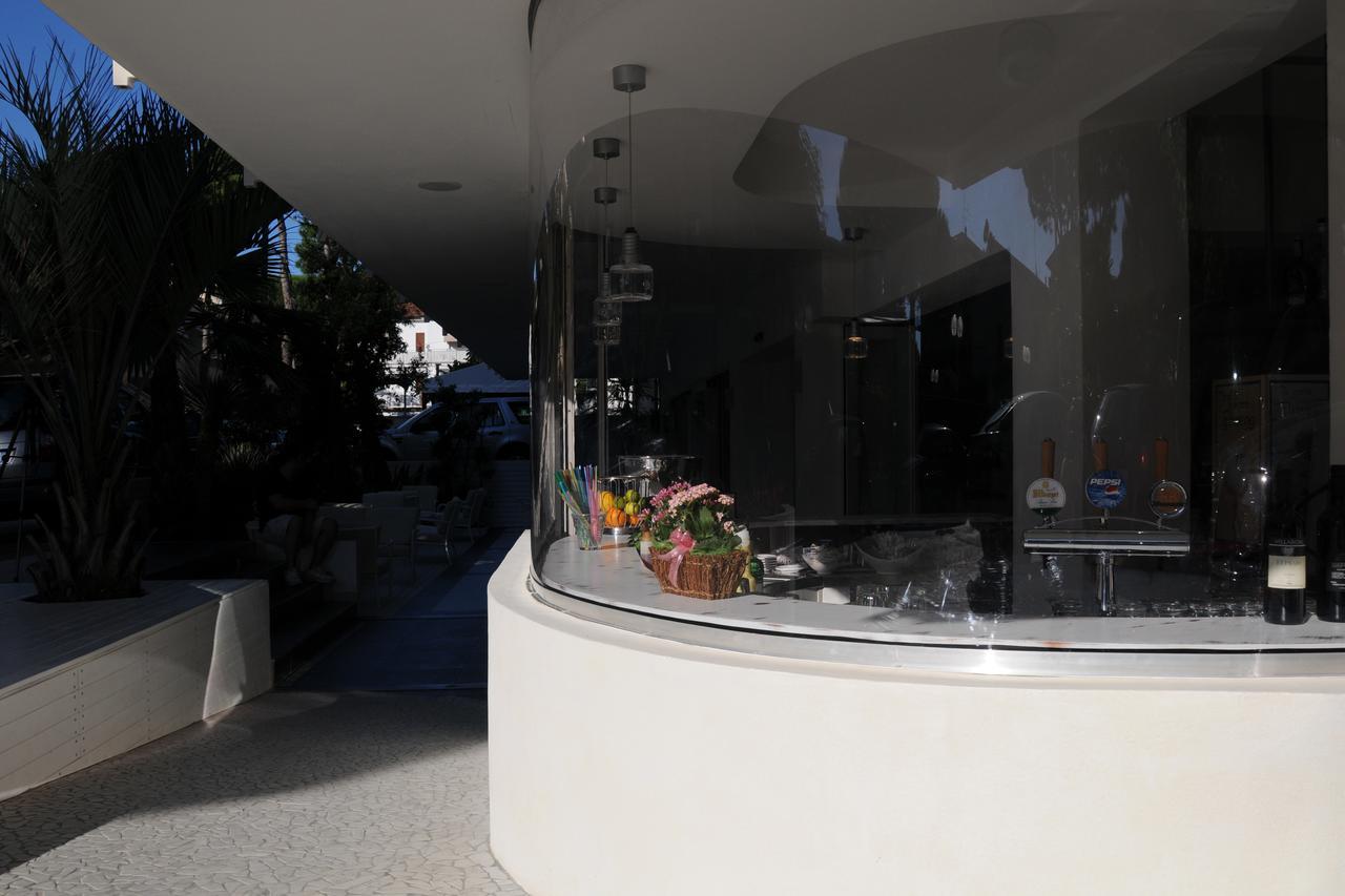 Hotel Caribia Pinarella Cervia Exterior photo